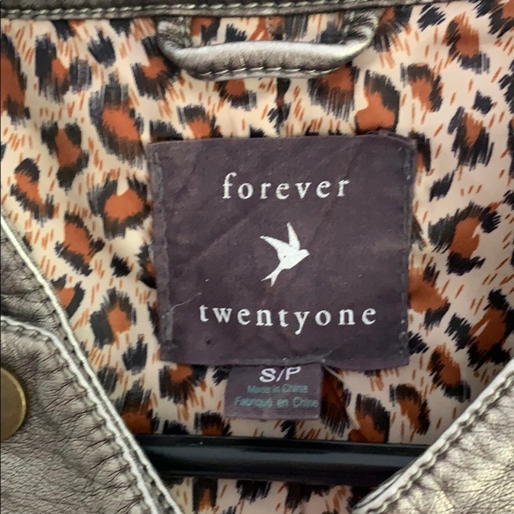 Forever 21 Jacket. Size Small - Picture 2 of 5
